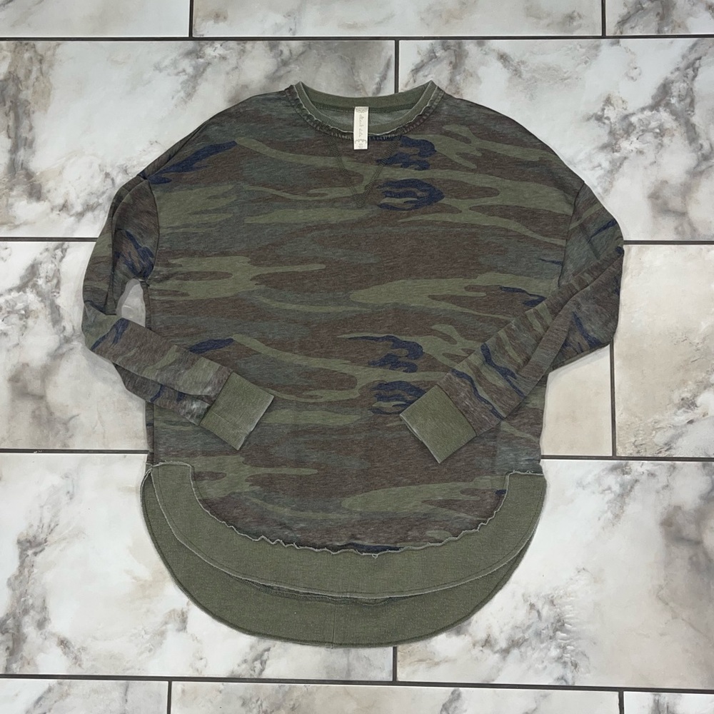 Lightweight Pullover